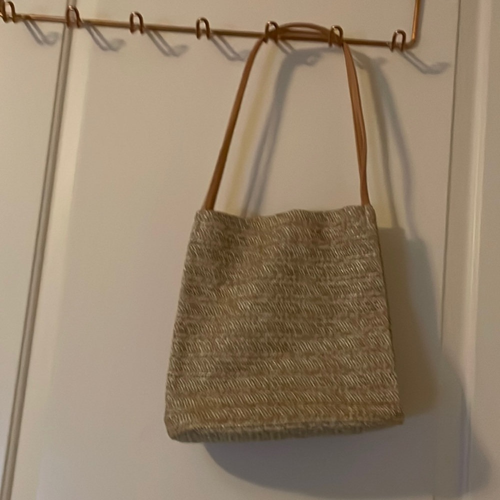 Small straw tote